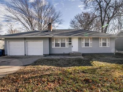 9203 James A Reed Rd, Kansas City, MO, 64138