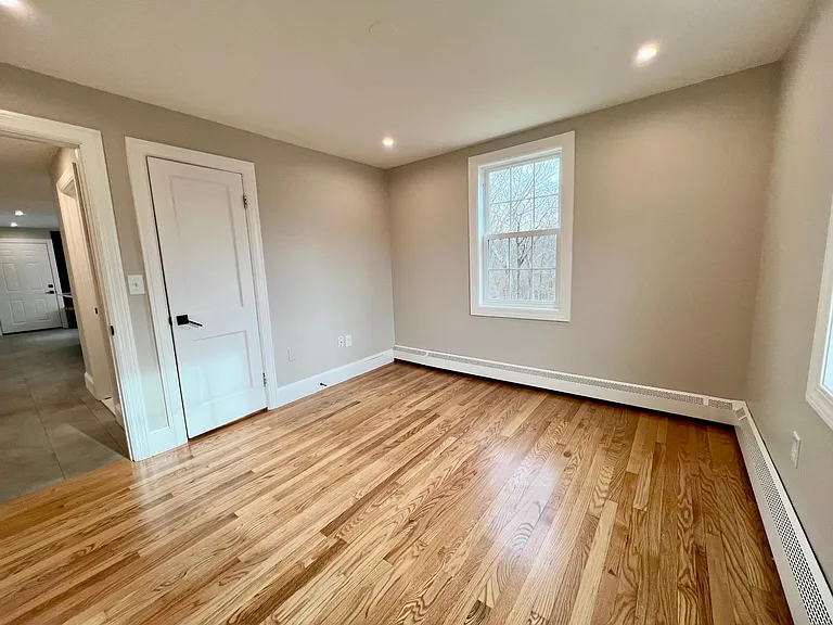 188 Sumner Ave — Photo 13