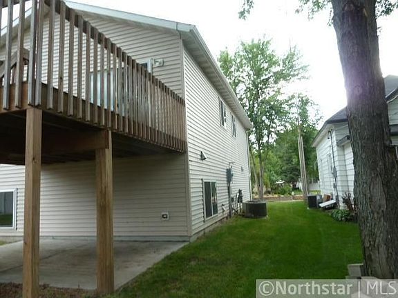 4th image of 433 24th Ave N