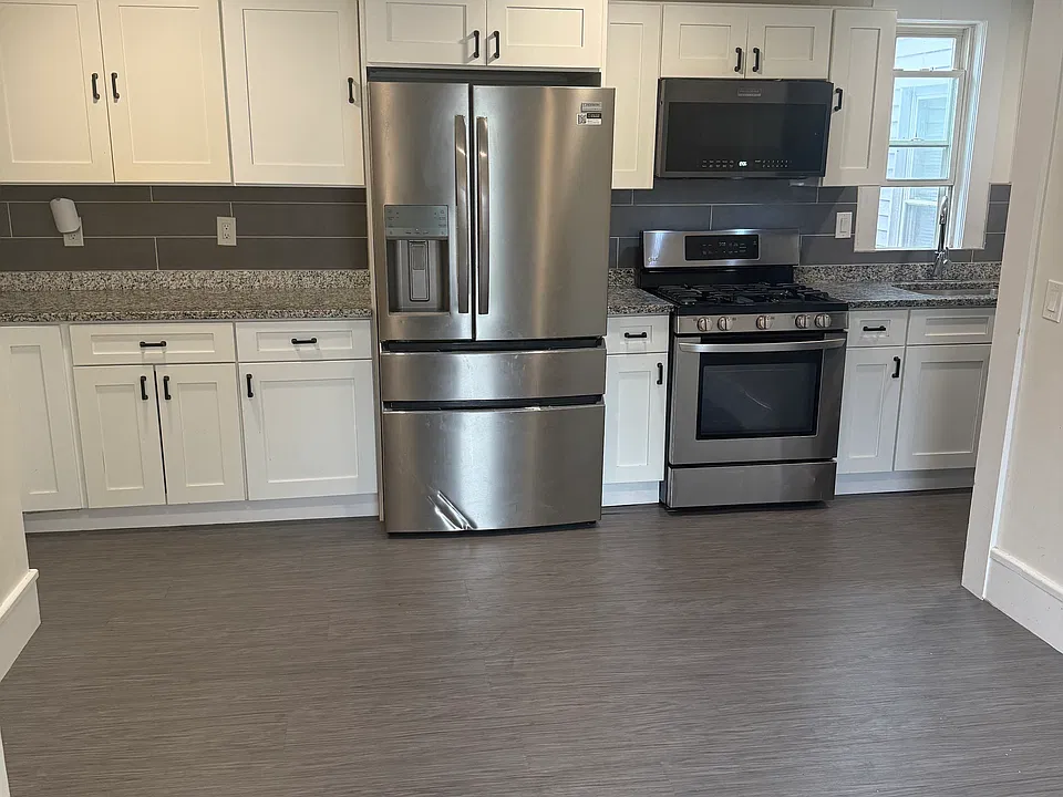 88 Chestnut St #2