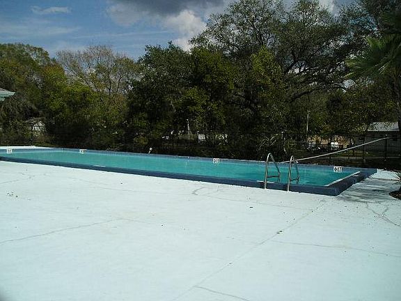 5th image of 4061 Dolphin Dr