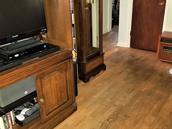 3rd image of 5086 Lippincott Blvd