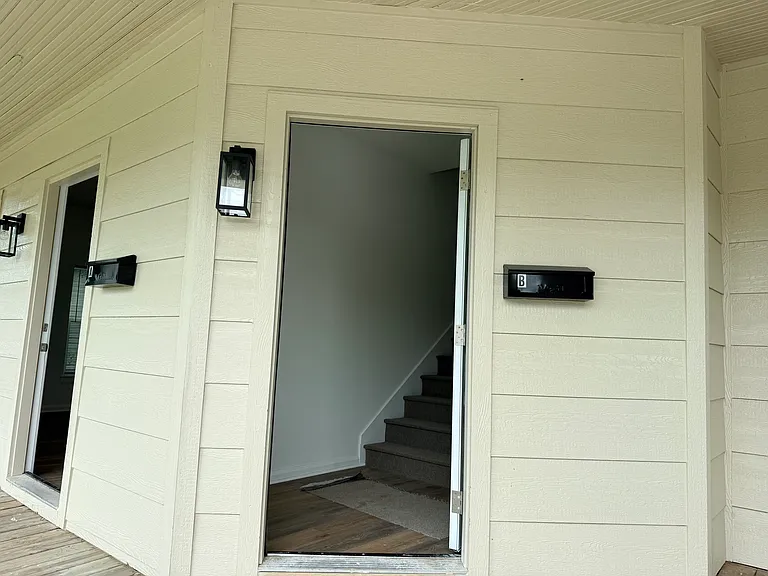 1025 E Hobson Ave #A — Photo 3