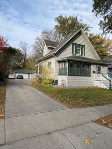 1012 12th St N, Fargo, ND, 58102