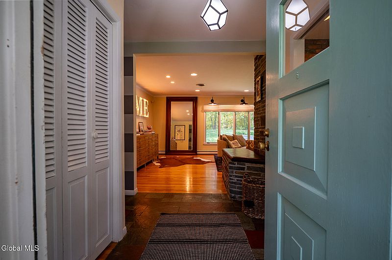 2nd image of 41 Thorndale Road