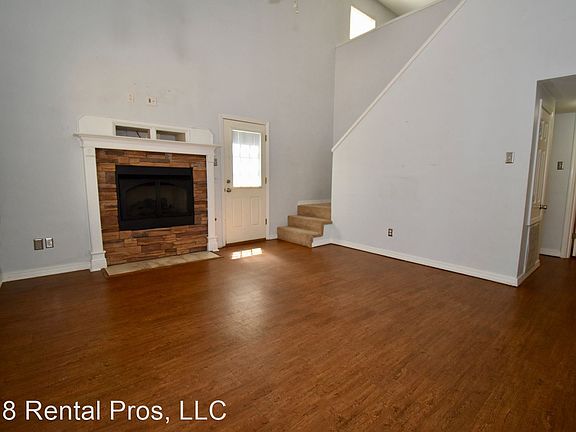 3rd image of 2413 Misty Ln