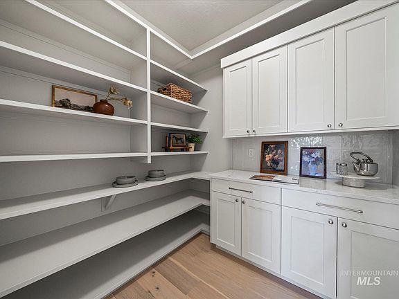 5th image of 2368 N Annadale Pl #Rv