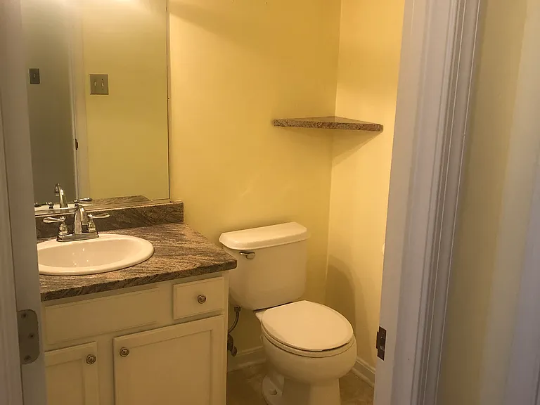 108 Suffolk Cir — Photo 5