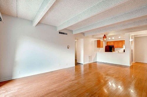 5th image of 1433 N Williams St APT 301