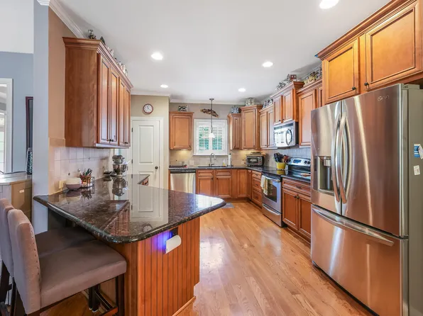 94 Hill Row Ln, Clayton, NC 27527
