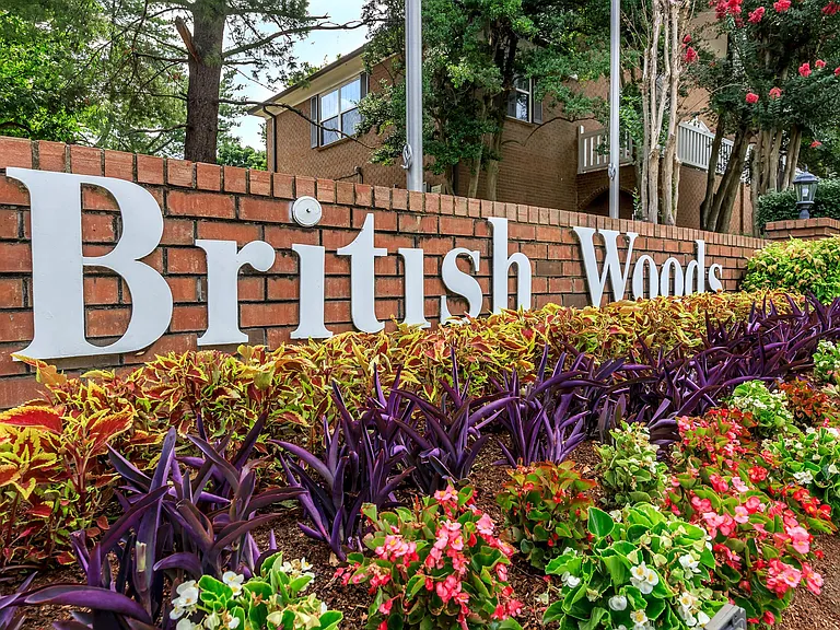 British Woods Apartments — Photo 45