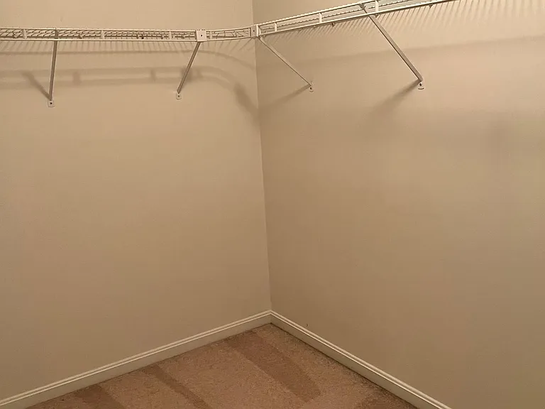 818 Berne Ct — Photo 8