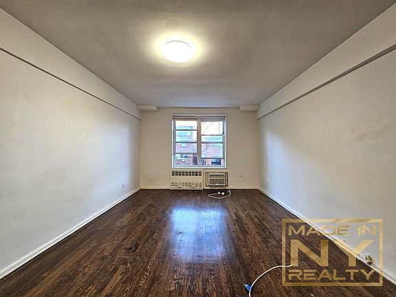 4th image of 61-15 43rd Ave #3P