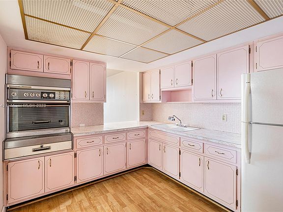 5th image of 1351 NE Miami Gardens Dr APT 1223E