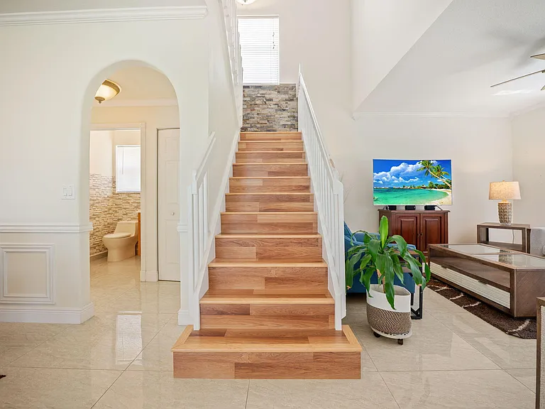 9058 Alexandra Cir — Photo 11
