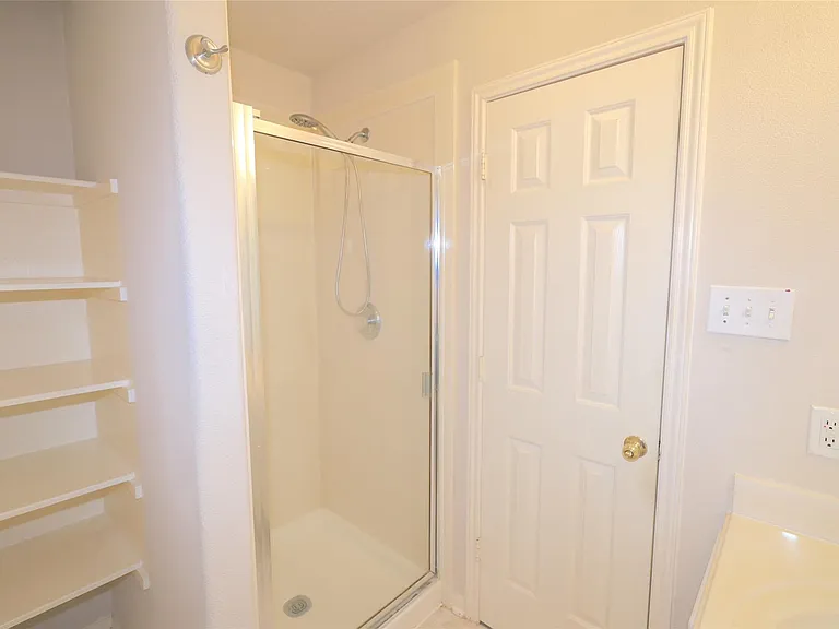 4810 Zachary Ln — Photo 22