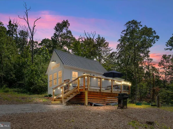 175 Lake Dr, Luray, VA 22835