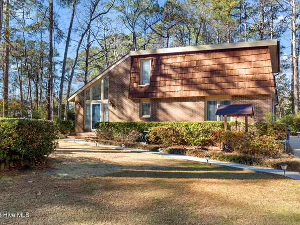 2209 Colony Plaza, Jacksonville, NC 28546