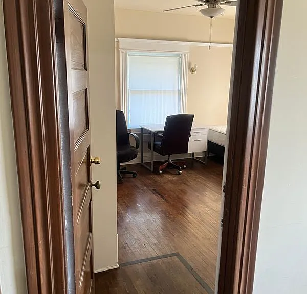 2679 Menlo Ave #ROOMS — Photo 4