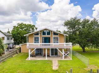 1025 Star Dr, San Leon, TX 77539