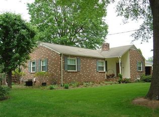 408 W Murphy St, Madison, NC 27025