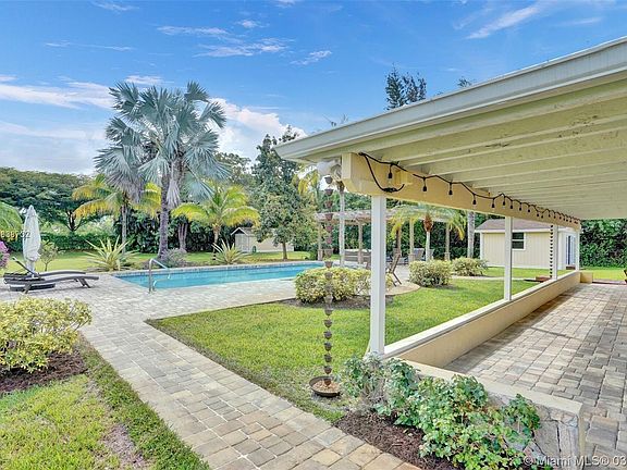 5th image of 11700 NW 15th Ct