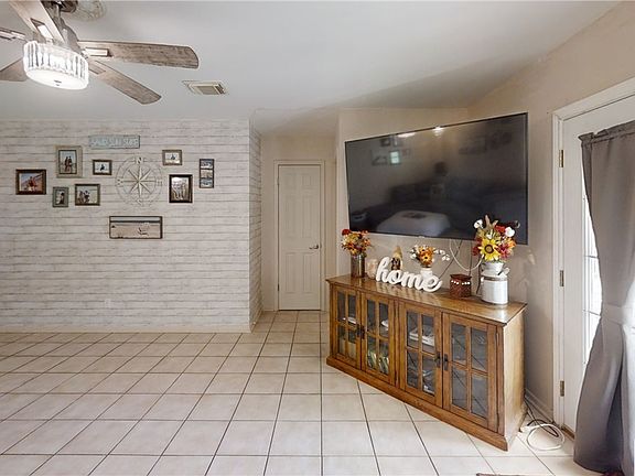 2nd image of 102 Myra Lou Ave