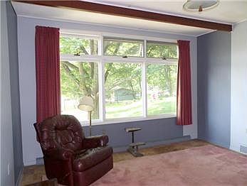 3rd image of 26 Eisenhower Dr