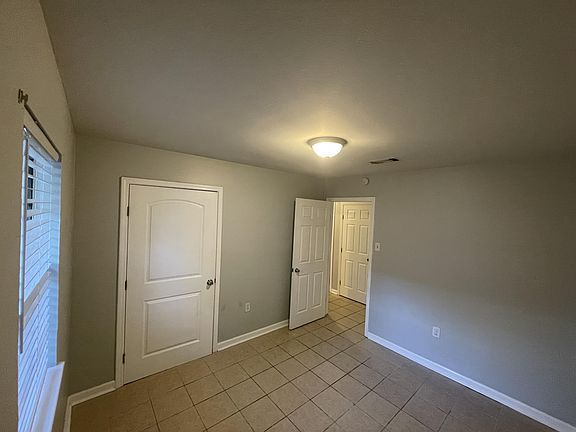 3rd image of 7047 Meadow Park Ave