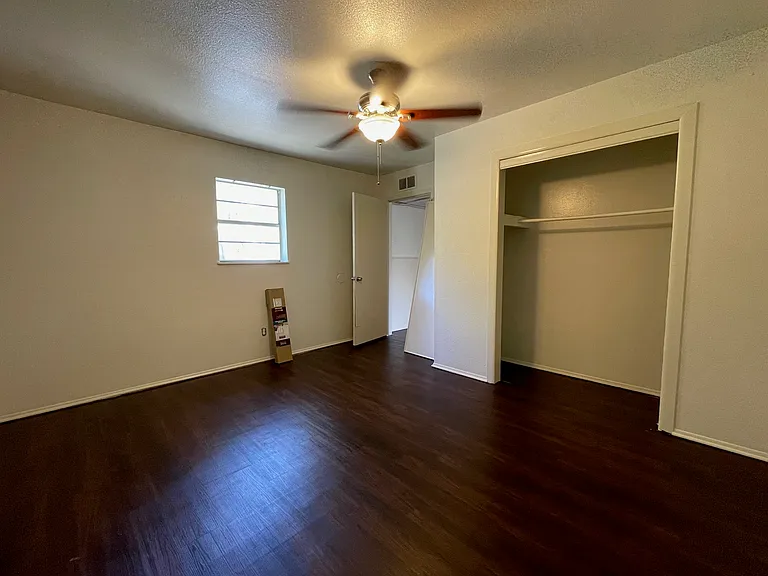 222 E Phillips Rd #4 — Photo 6
