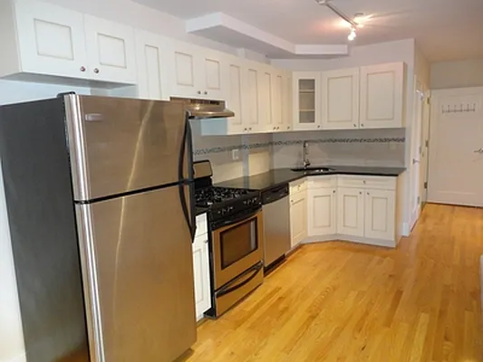 Rented by Urban Realty NYC | media 35