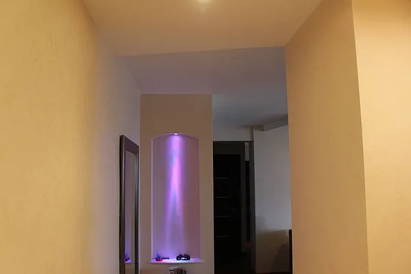 Sold by Thomas Lipovetsky, LREB | media 25