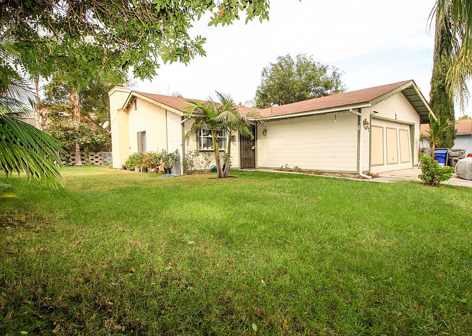 1st image of 321 W East Dr #A