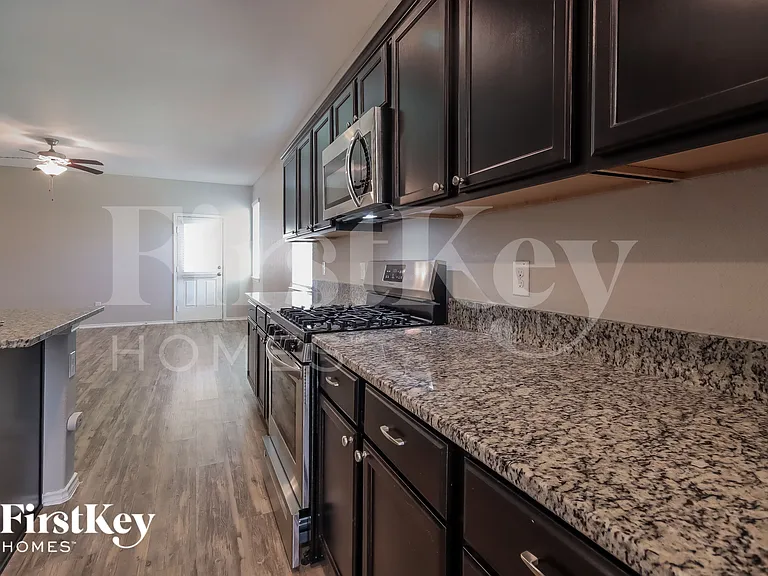 11506 Castle Nugent Ct — Photo 5