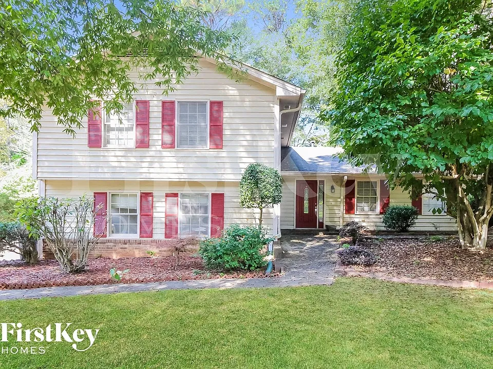 600 River Oak Loop