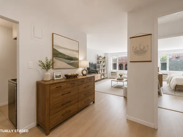 435 East 77th Street image 1 of 19