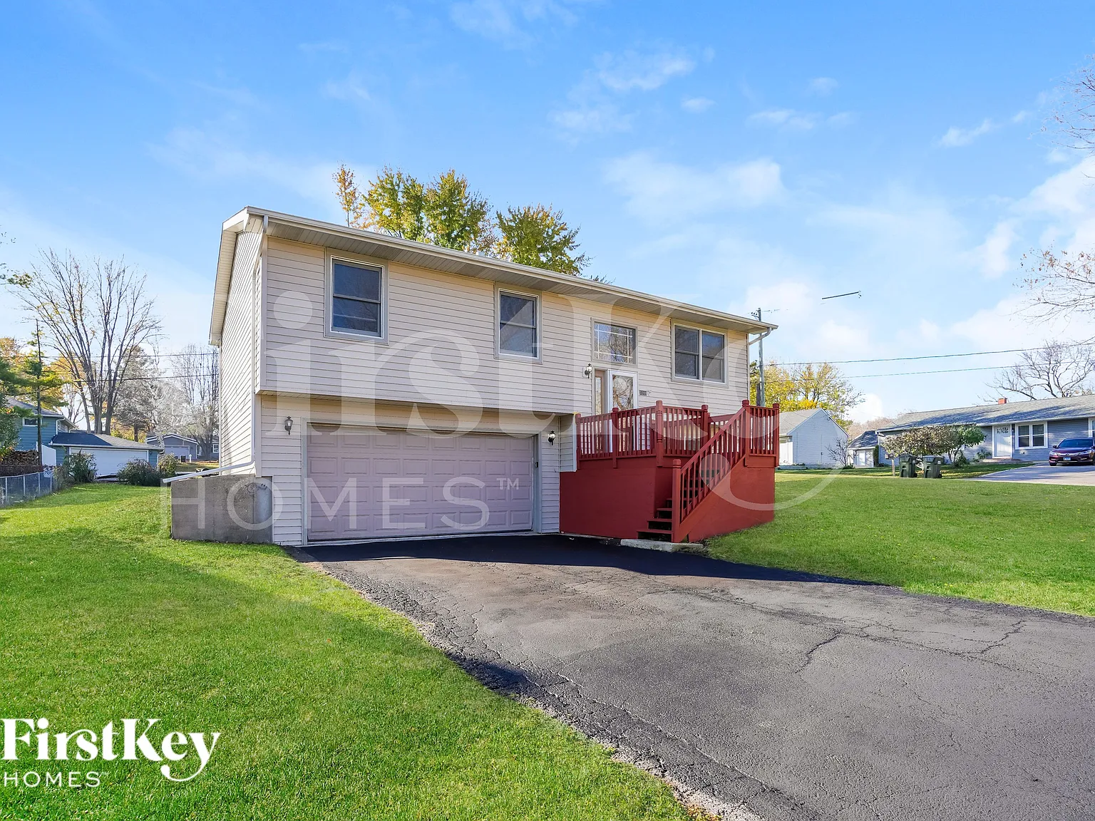 3 bed, 2.0 bath, 1376 sqft, $2,075 — Photo 2