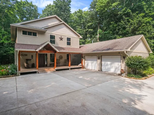 1335 Lamerson Ln, Interlochen, MI 49643