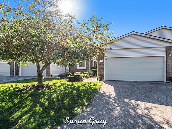 3rd image of 886 Creekridge Dr