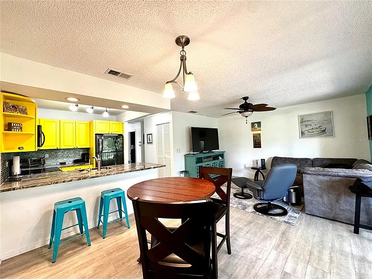 3031 Quail Holw #16 — Photo 7
