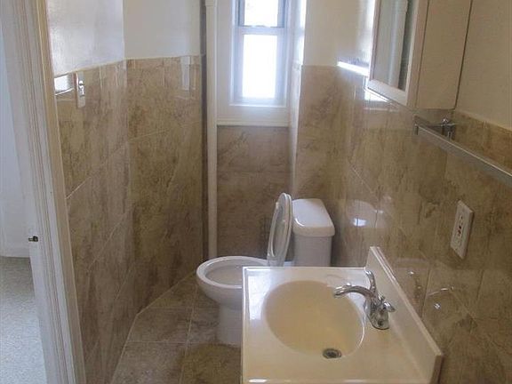 4th image of 65 Norman Ave APT 2