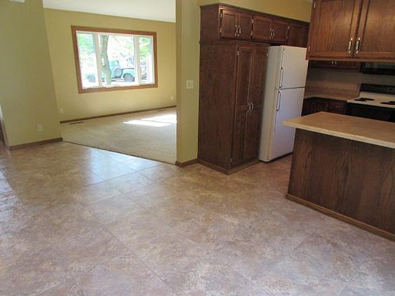 5th image of 6770 Sherwood Cir