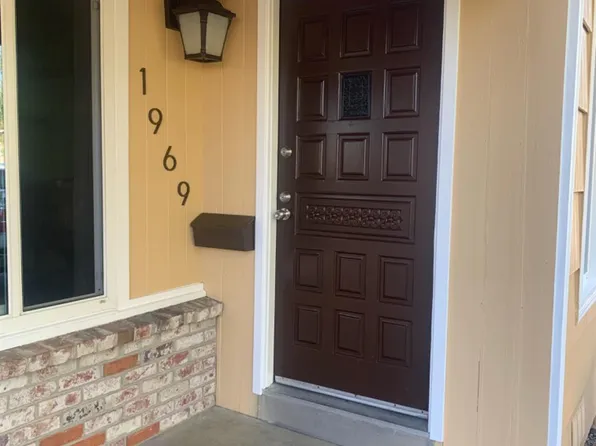 1969 Middleberry Rd, Sacramento, CA 95815
