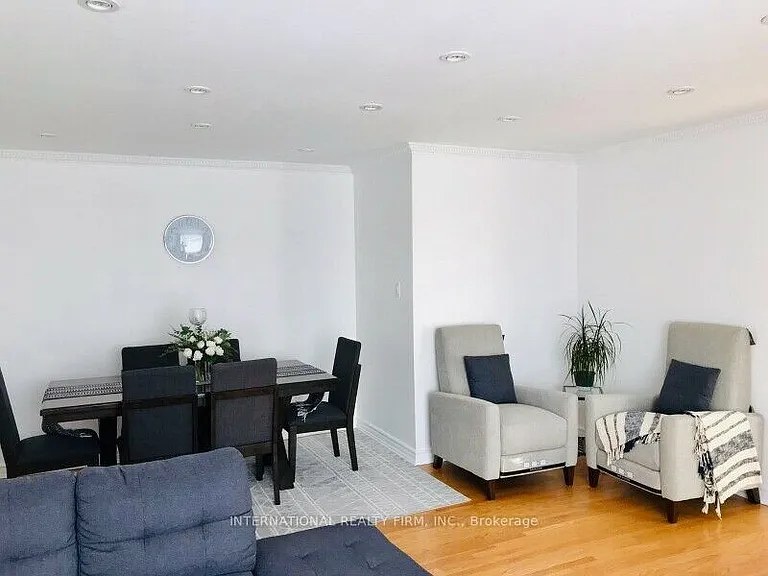 77 Elise Ter #UPPER — Photo 2