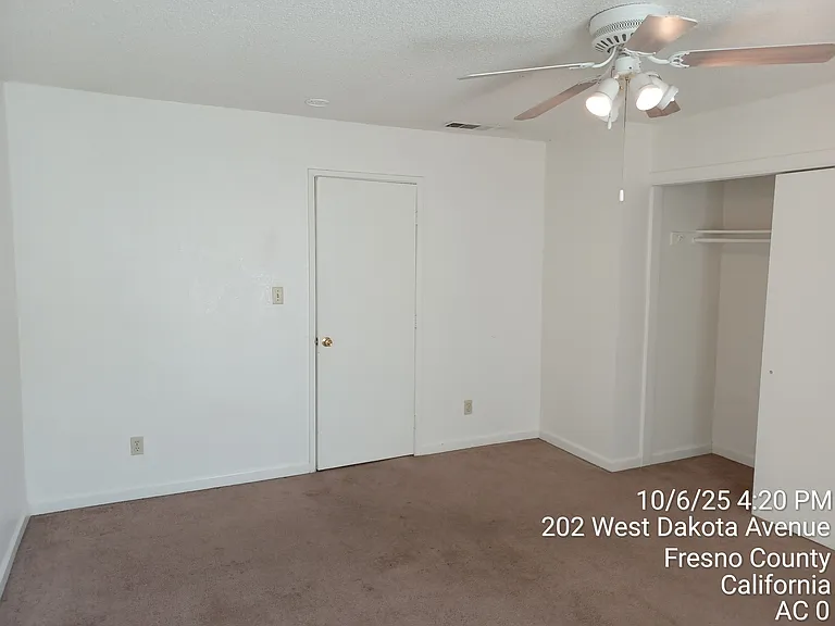 202 W Dakota Ave #113 — Photo 10