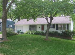7128 Newton Dr, Overland Park, KS 66204