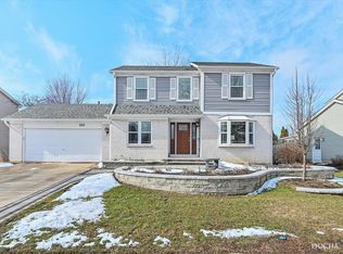 169 Cross St, Sugar Grove, IL 60554