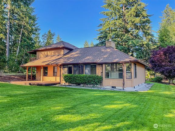 4th image of 4418 Autumn Gold Court SE