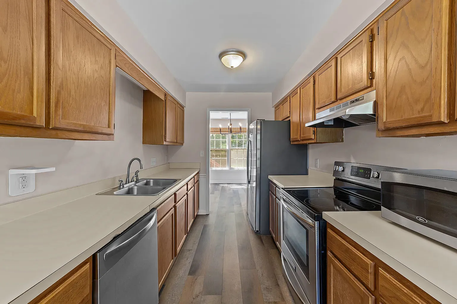 3 bed, 1520 sqft, $1,875 — Photo 4