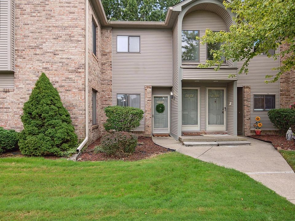 1st image of 42595 Lilley Pointe Dr #89